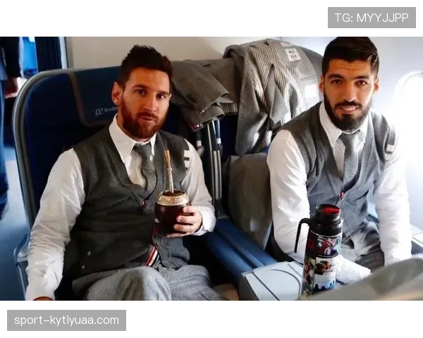 梅西家冰箱里塞满的不是饮料，是矿泉水——每天20瓶起步